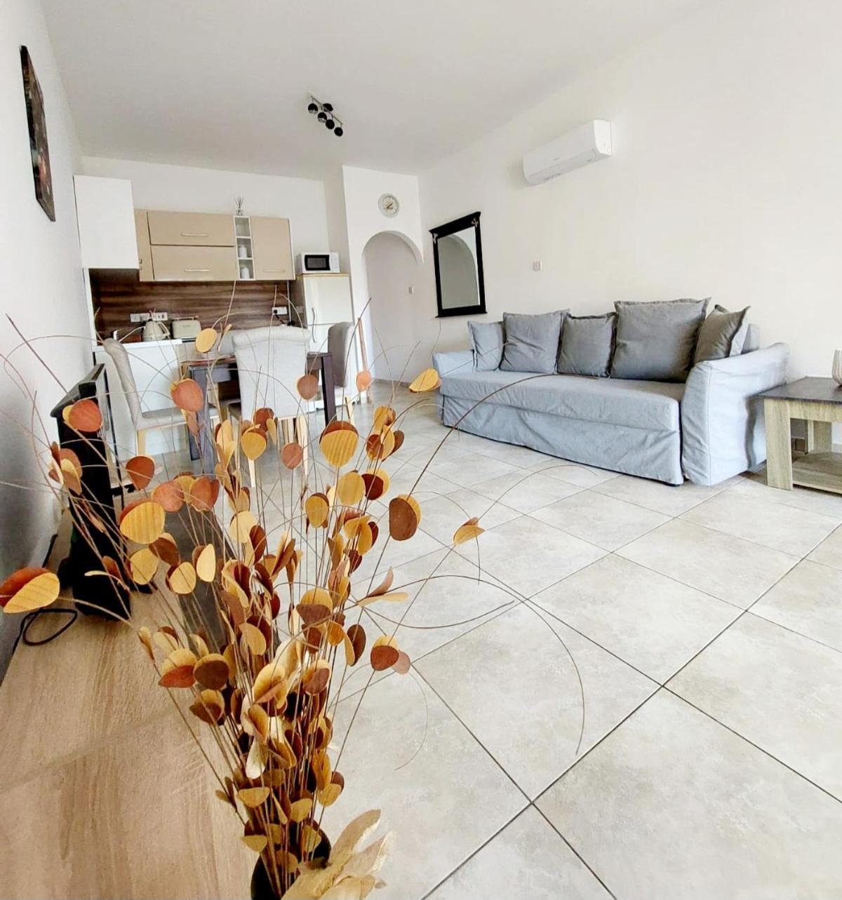 Joanne'S Cosy 1 Bdrm Apt Paphos Exterior photo