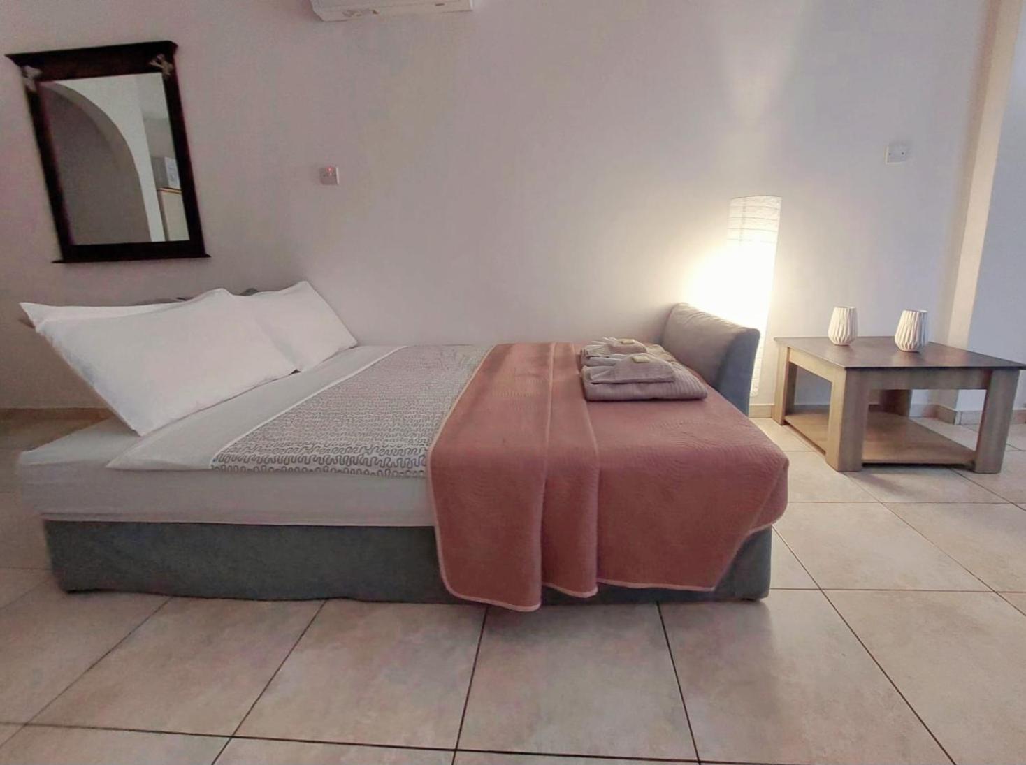 Joanne'S Cosy 1 Bdrm Apt Paphos Exterior photo